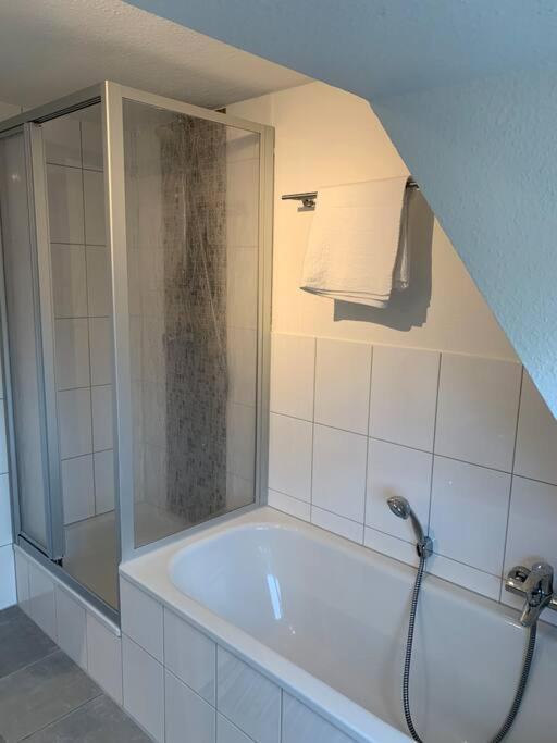 Modernes, Familienfreundliches Apartment In Luebeck Buitenkant foto